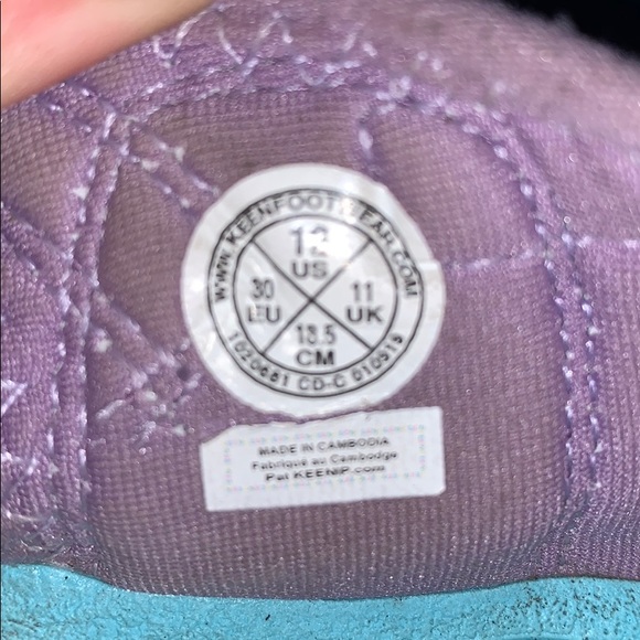 Girls Youth Keens - Picture 9 of 9